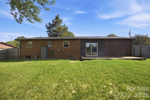 2405 2nd Street, Statesville, NC 28677
