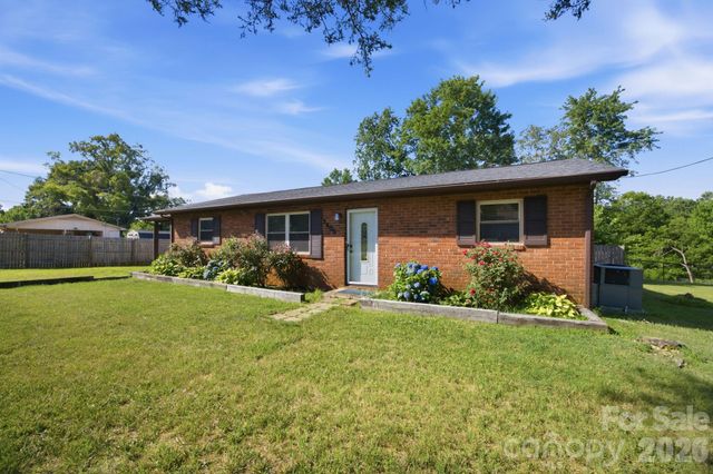2405 2nd Street, Statesville, NC 28677