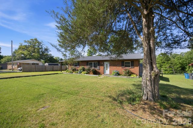 2405 2nd Street, Statesville, NC 28677