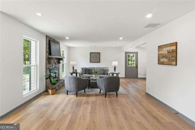 978 Hilltop Court, Lawrenceville, GA 30045