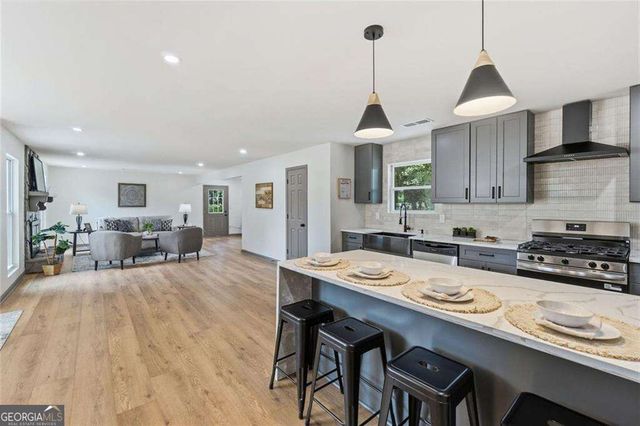978 Hilltop Court, Lawrenceville, GA 30045