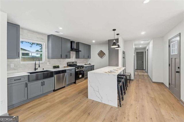 978 Hilltop Court, Lawrenceville, GA 30045