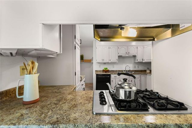 3406 Navaho Trail SE, Smyrna, GA 30080