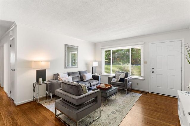 3406 Navaho Trail SE, Smyrna, GA 30080