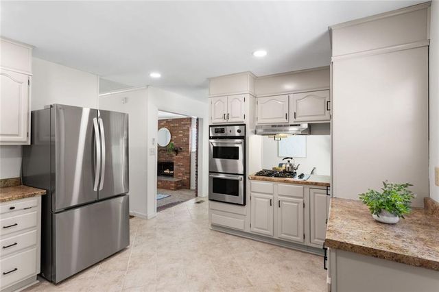 3406 Navaho Trail SE, Smyrna, GA 30080