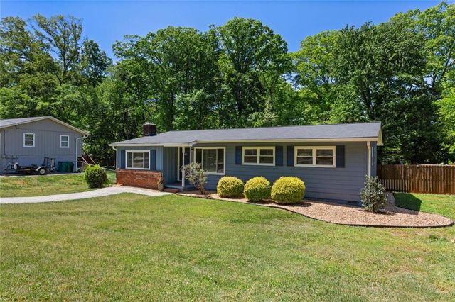 3406 Navaho Trail SE, Smyrna, GA 30080