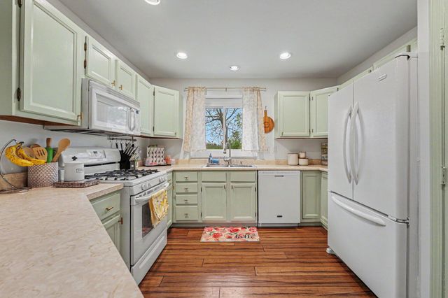 1895 Orchard Court, Crown Point, IN 46307