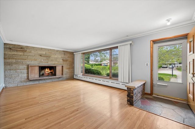 2648 Western Avenue, Highland Park, IL 60035
