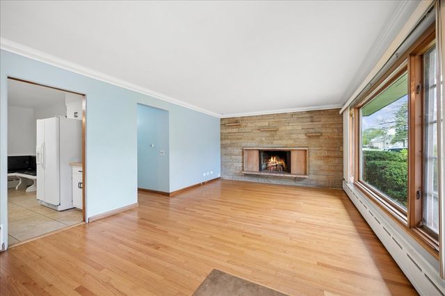 2648 Western Avenue, Highland Park, IL 60035