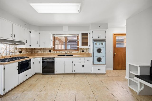 2648 Western Avenue, Highland Park, IL 60035