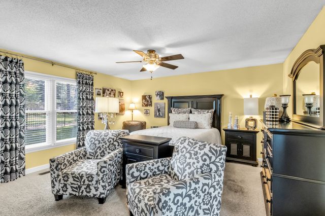 715 Wanda Ln, Tullahoma, TN 37388