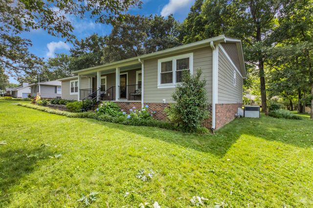 715 Wanda Ln, Tullahoma, TN 37388