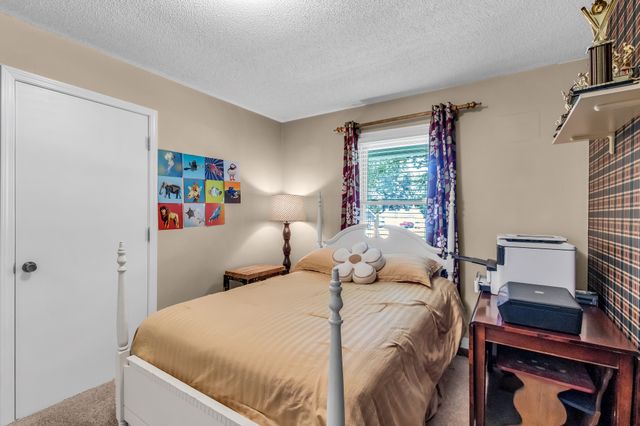 715 Wanda Ln, Tullahoma, TN 37388
