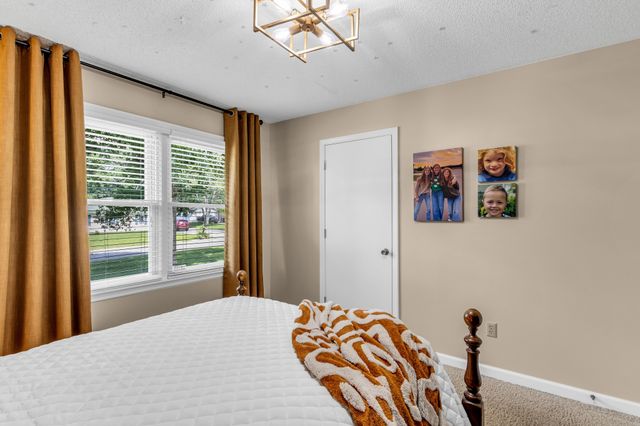 715 Wanda Ln, Tullahoma, TN 37388