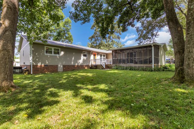 715 Wanda Ln, Tullahoma, TN 37388