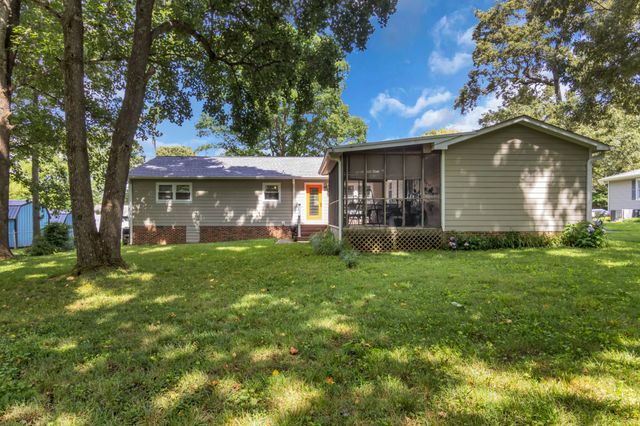 715 Wanda Ln, Tullahoma, TN 37388
