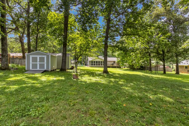 715 Wanda Ln, Tullahoma, TN 37388