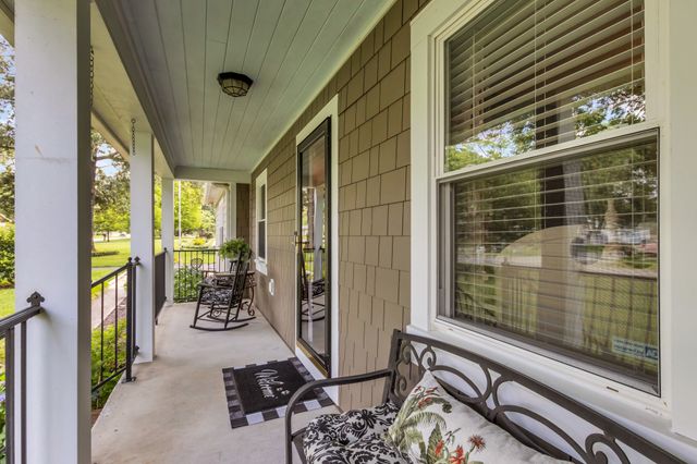 715 Wanda Ln, Tullahoma, TN 37388