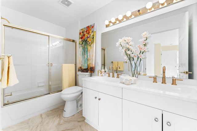 9475 Lakeside Drive, Ypsilanti, MI 48197