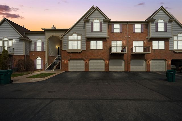 9475 Lakeside Drive, Ypsilanti, MI 48197