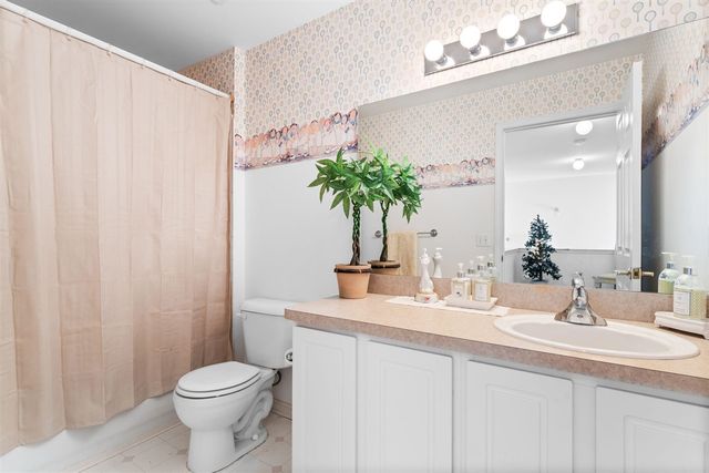 9475 Lakeside Drive, Ypsilanti, MI 48197