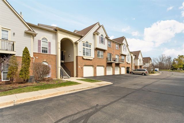 9475 Lakeside Drive, Ypsilanti, MI 48197