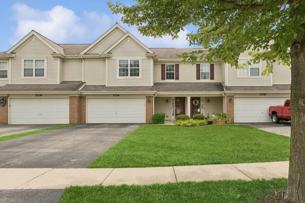 2226 Pembridge Drive 2226, Lake In The Hills, IL 60156