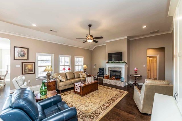 354 GEORGE ELLIS DR, Munford, TN 38058