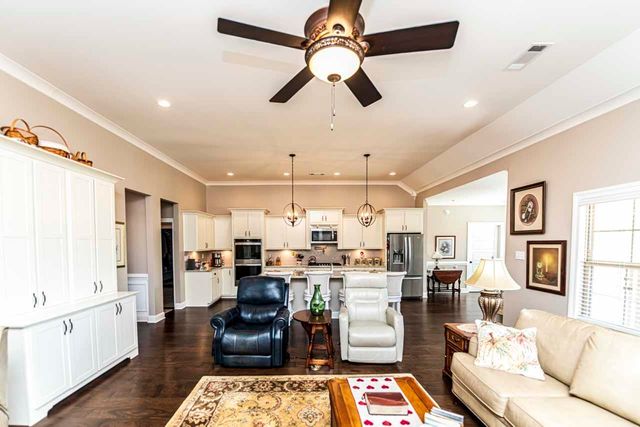 354 GEORGE ELLIS DR, Munford, TN 38058