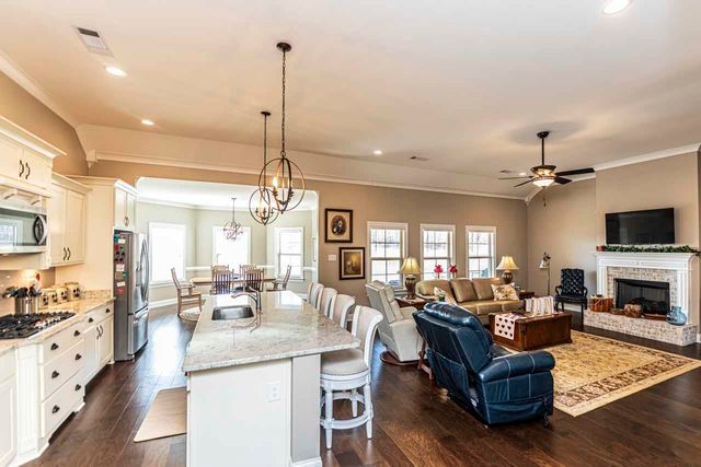 354 GEORGE ELLIS DR, Munford, TN 38058