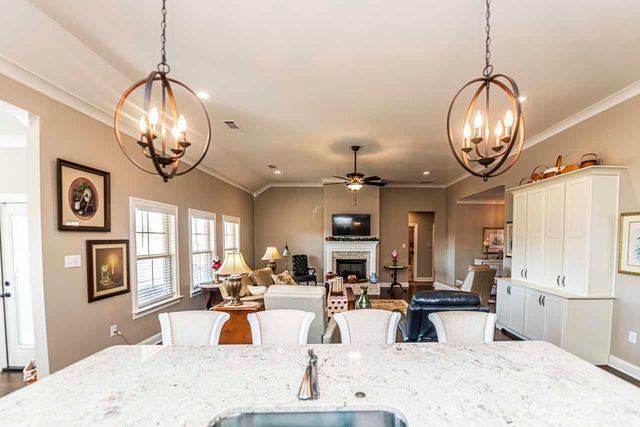 354 GEORGE ELLIS DR, Munford, TN 38058