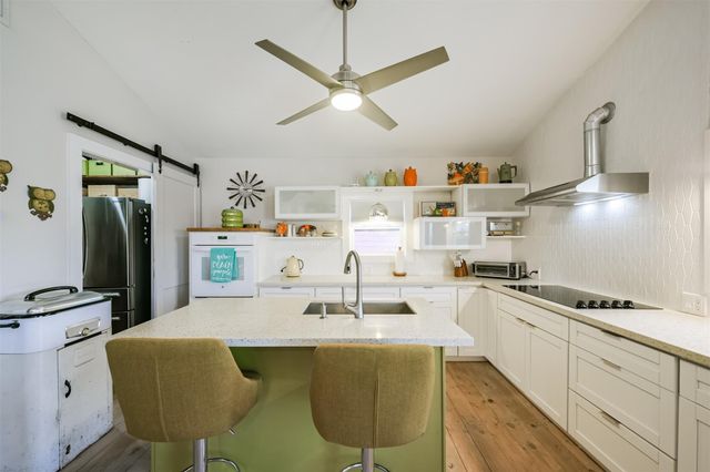 22112 Yoakum Drive, Galveston, TX 77554