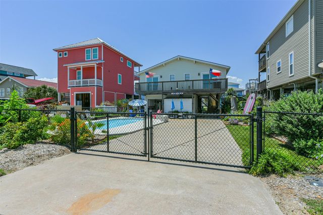 22112 Yoakum Drive, Galveston, TX 77554