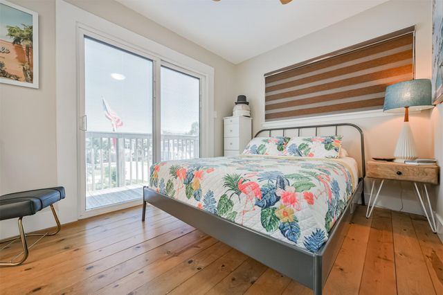 22112 Yoakum Drive, Galveston, TX 77554