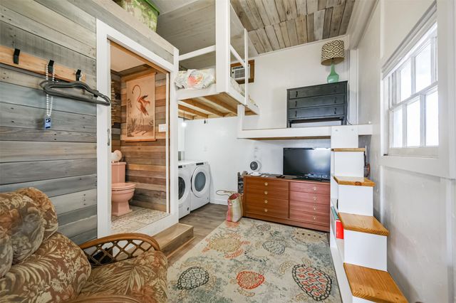 22112 Yoakum Drive, Galveston, TX 77554