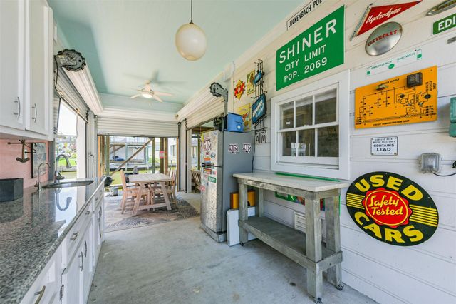 22112 Yoakum Drive, Galveston, TX 77554