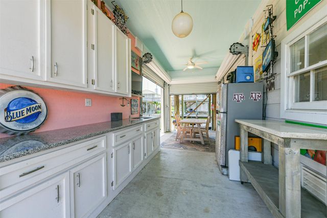 22112 Yoakum Drive, Galveston, TX 77554