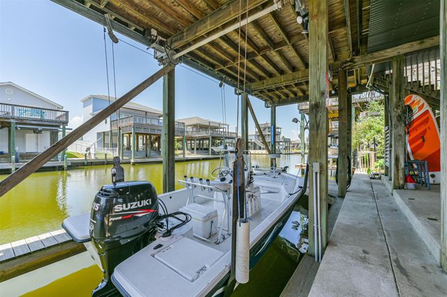 22112 Yoakum Drive, Galveston, TX 77554