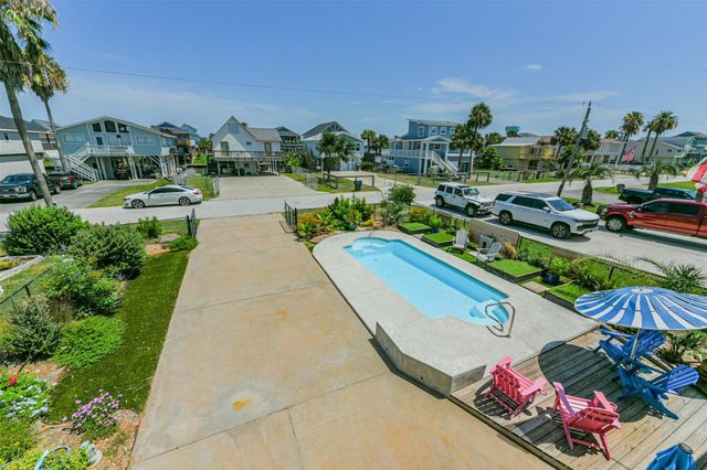 22112 Yoakum Drive, Galveston, TX 77554