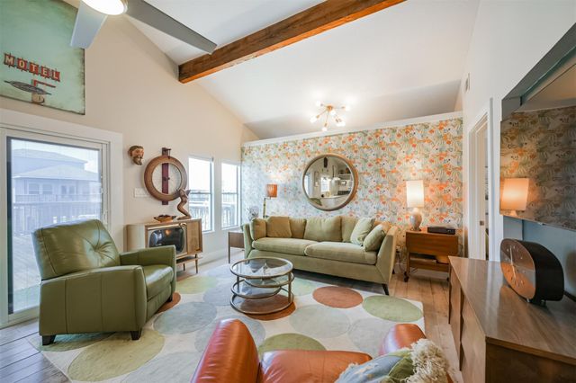 22112 Yoakum Drive, Galveston, TX 77554