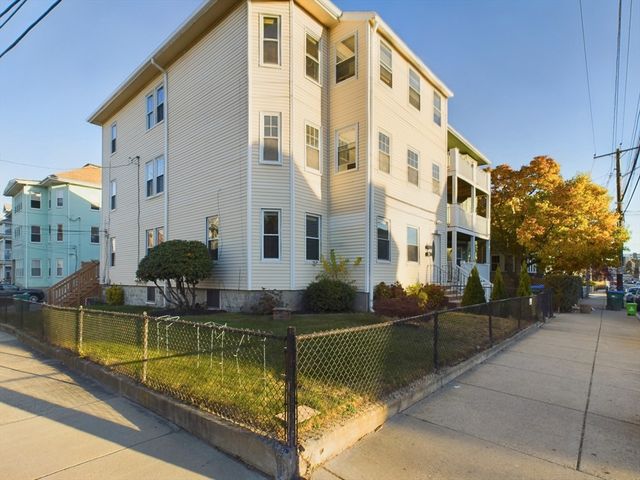 428 Main St 3, Medford, MA 02155