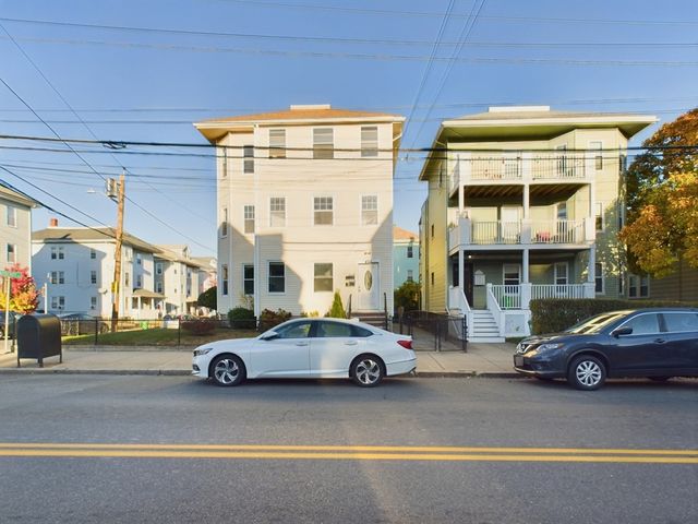 428 Main St 3, Medford, MA 02155