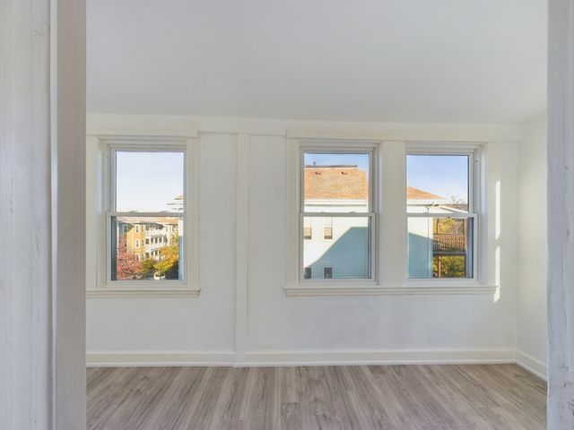 428 Main St 3, Medford, MA 02155