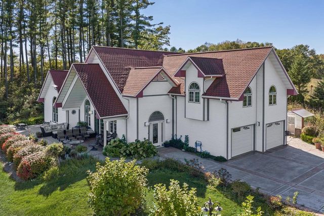 S1063 Highway 58, La Valle, WI 53941