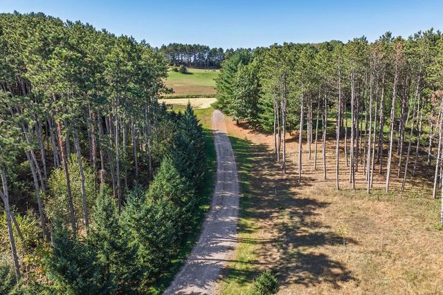 S1063 Highway 58, La Valle, WI 53941