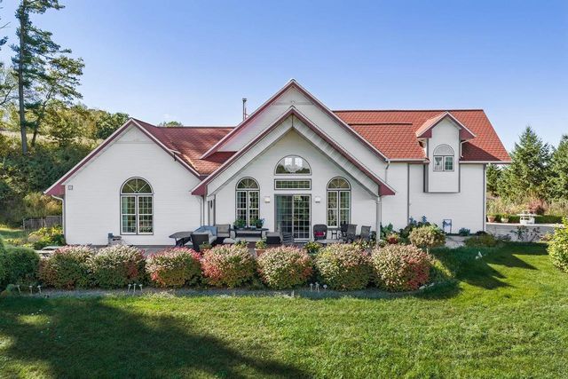 S1063 Highway 58, La Valle, WI 53941