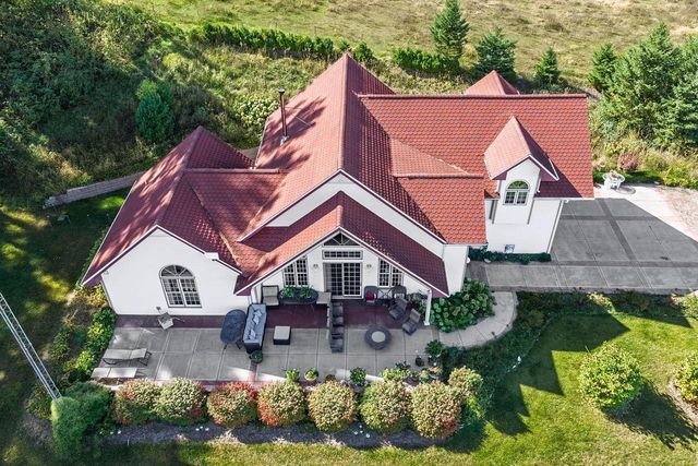 S1063 Highway 58, La Valle, WI 53941