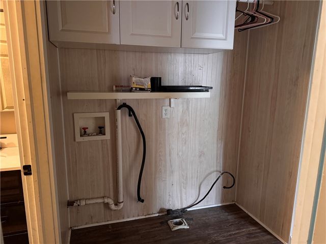 279 Fleming Way, Sharon, PA 16146