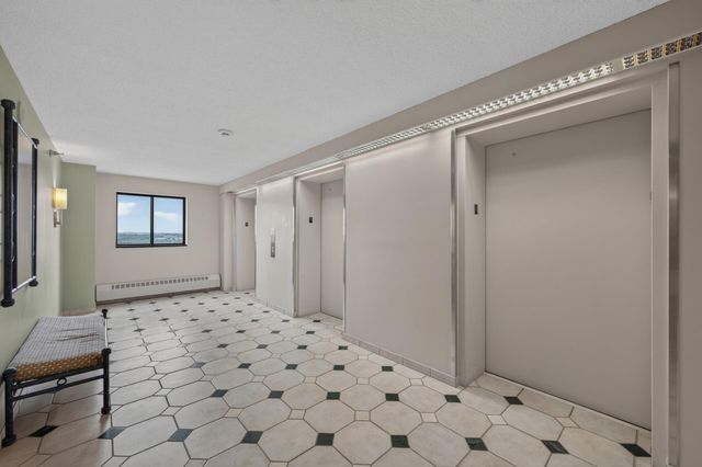 78 10th E Street 1909, Saint Paul, MN 55101