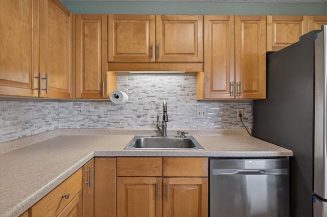 78 10th E Street 1909, Saint Paul, MN 55101